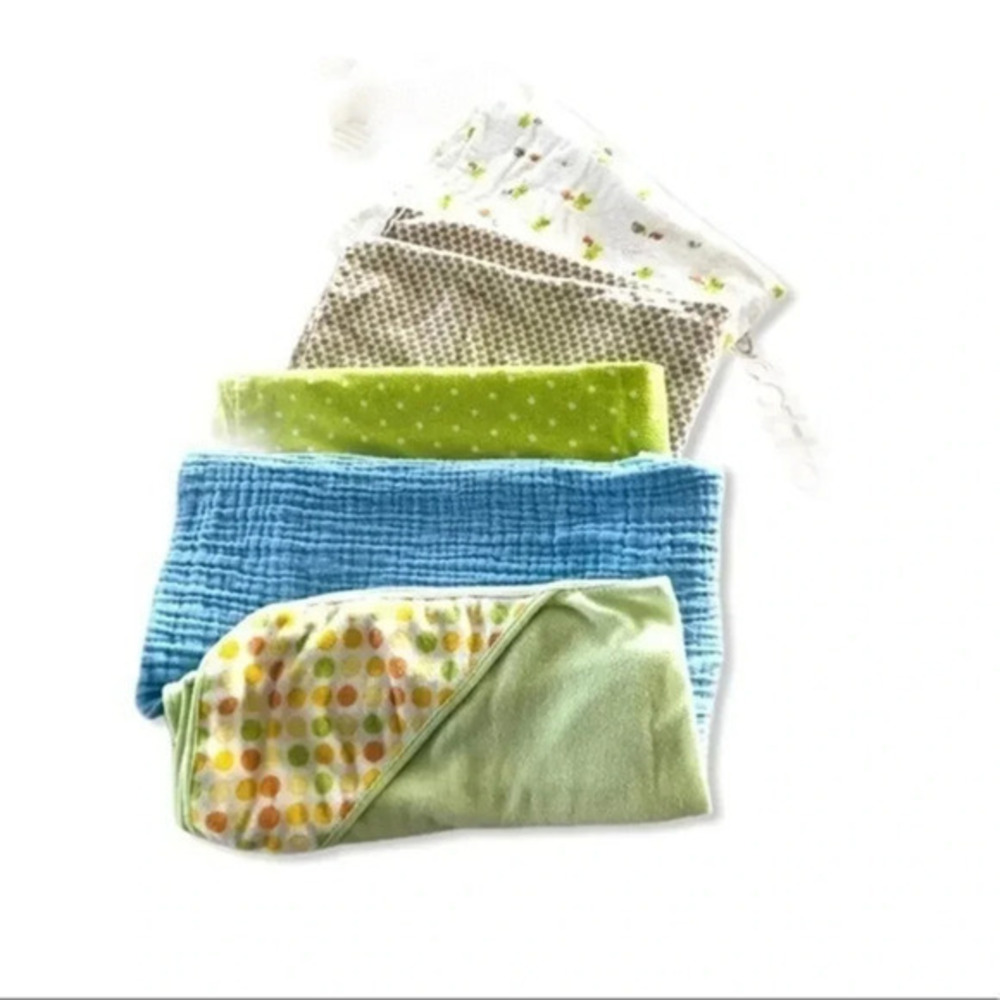 Bundle of 5 baby towels receiving towels m…